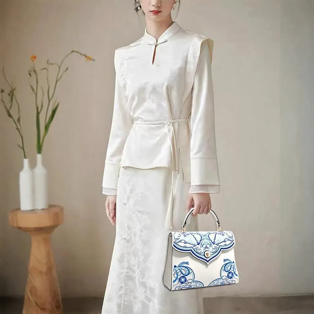 Youthrone Luxury White Handbag – Handcrafted Chinese Blue and White Porcelain Embroidery Shoulder Bag