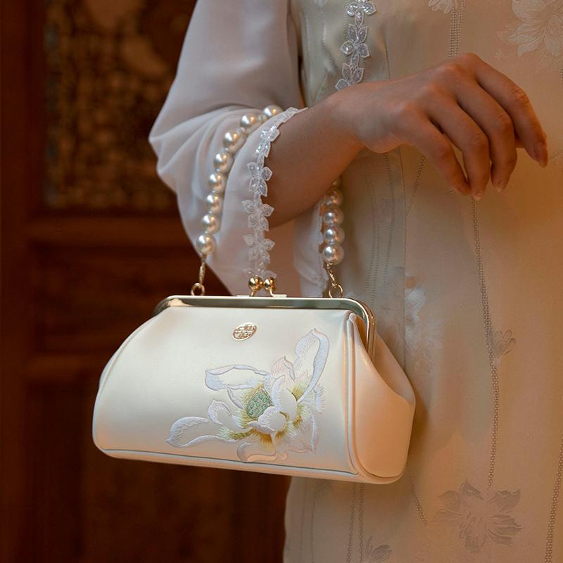 Tianxu Valentine's Day Gift – 'Love Lotus' Embroidered Leather Shoulder & Crossbody Bag – Elegant Chinese Style